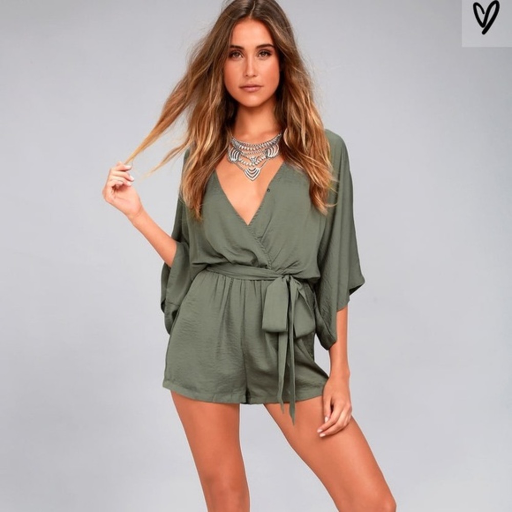 Lulu’s Ain't It Grand Olive Green Romper size L